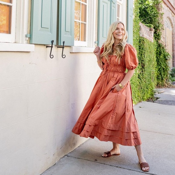 MEET YOUR SELLER 🙋🏼 - Picture 2 of 4